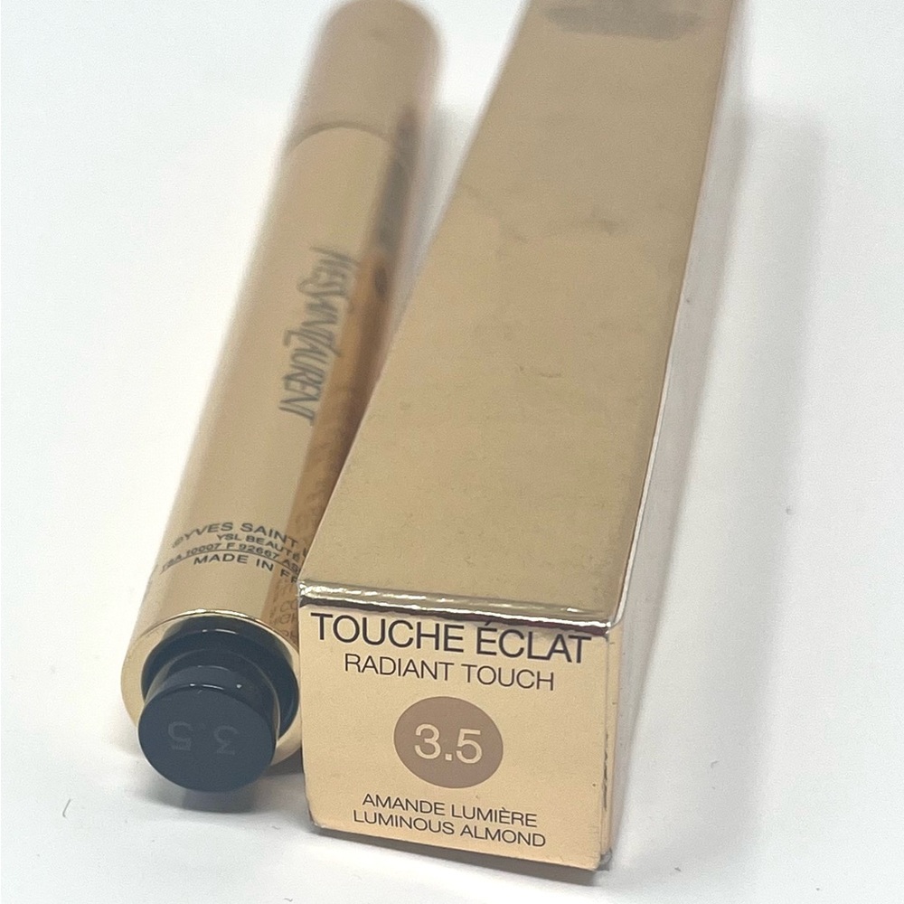 YSL BEAUTY Touche Eclat Radiant Touch Concealer in 3.5 Brand New & in Box - Picture 2 of 2
